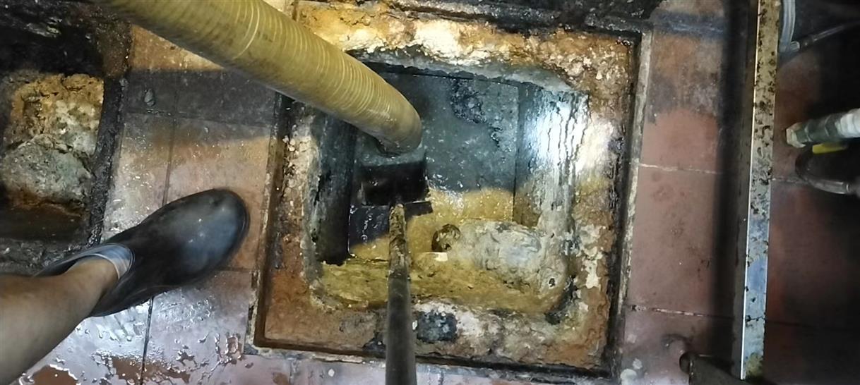 龙岗污水池清理一般都有毒气，怎么预防中毒呢？