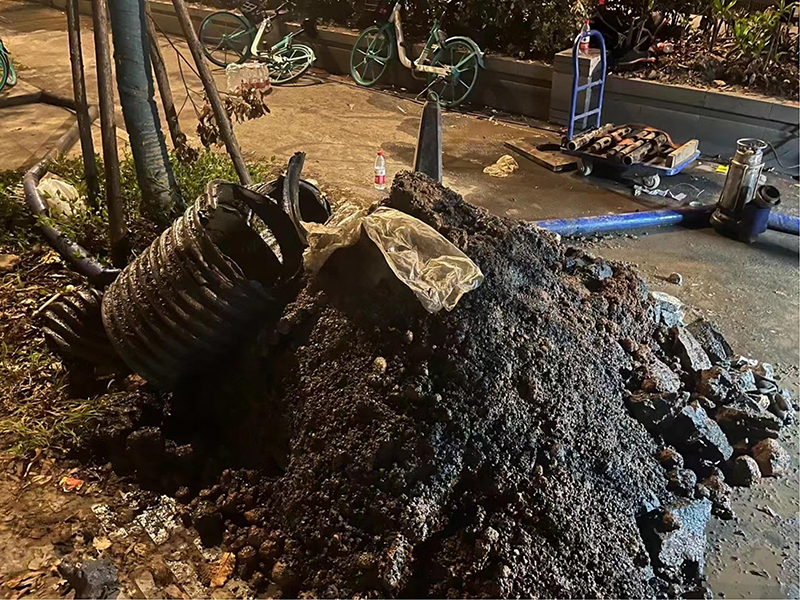 龙岗本地下水道疏通师傅，不通不收费【距您500米】